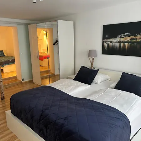 城市中心公寓 *